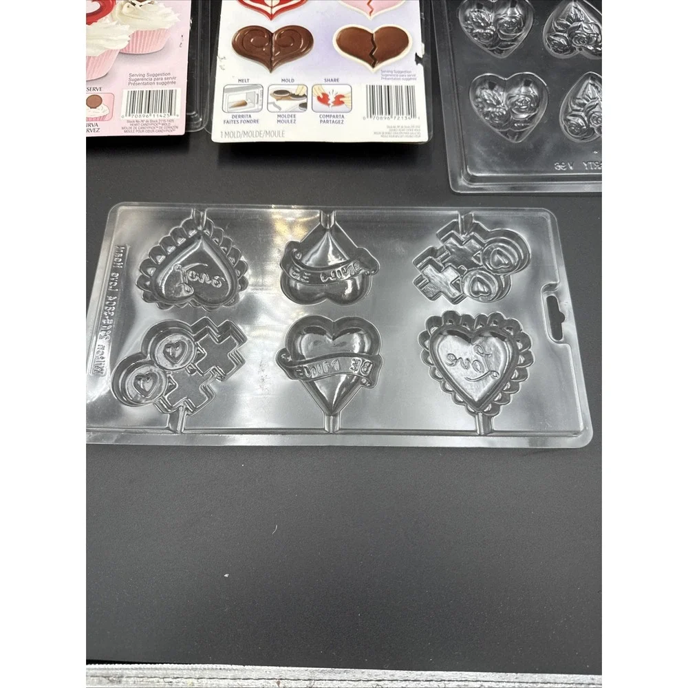LOT 4 Wilton Plastic Candy Mold Cookie Chocolate Molds Valentine's Hearts